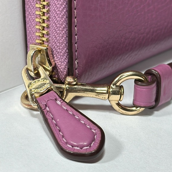 *HTF COLOR* COACH Accordion Zip Wallet With Wristlet Strap - Picture 6 of 16